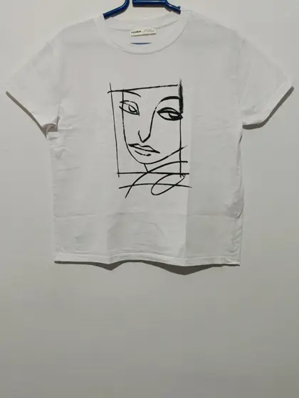 Camiseta grafico cara Pull & Bear talla S