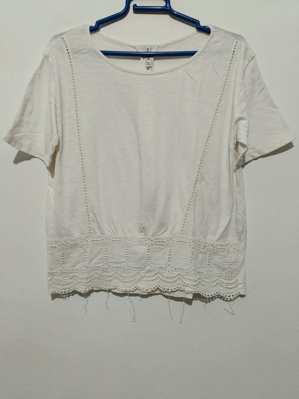Camiseta blusa de punto bordada Stradivarius talla S