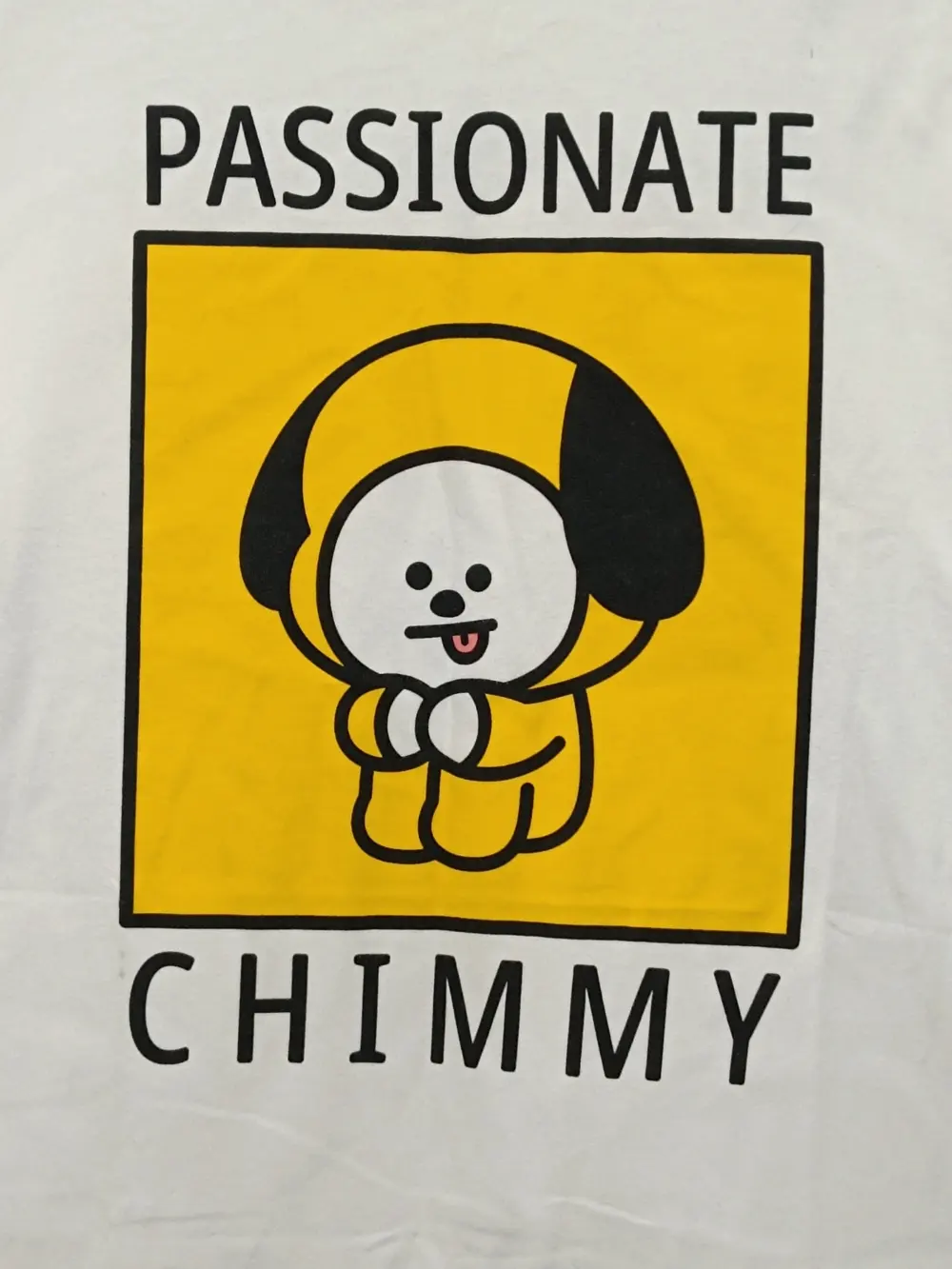 Camiseta manga corta Passionate Chimmy BTS BT21 colección Uniqlo talla XS sirve para S ver medidas, foto 2