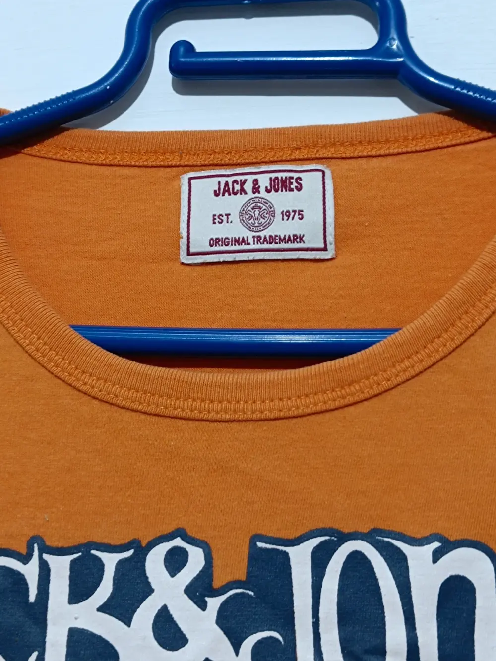 Camiseta manga corta Jack & Jones talla XL sirve para L ver medidas, foto 2