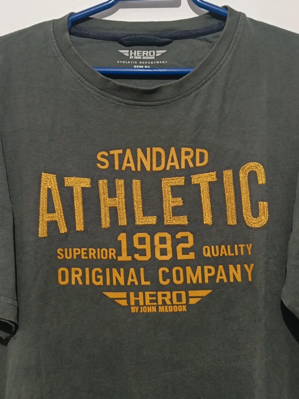 Camiseta manga corta Standard Athletic Hero by Jonh Medoox talla XL, foto 2