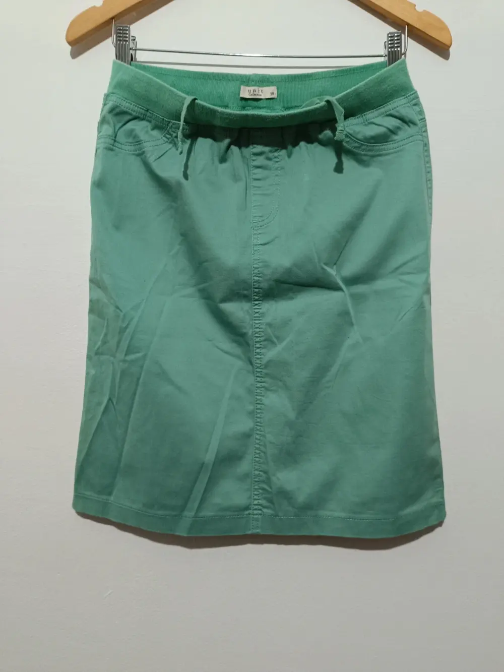 Falda por la la rodilla verde menta Unit collection talla 38 ver medidas, foto 2
