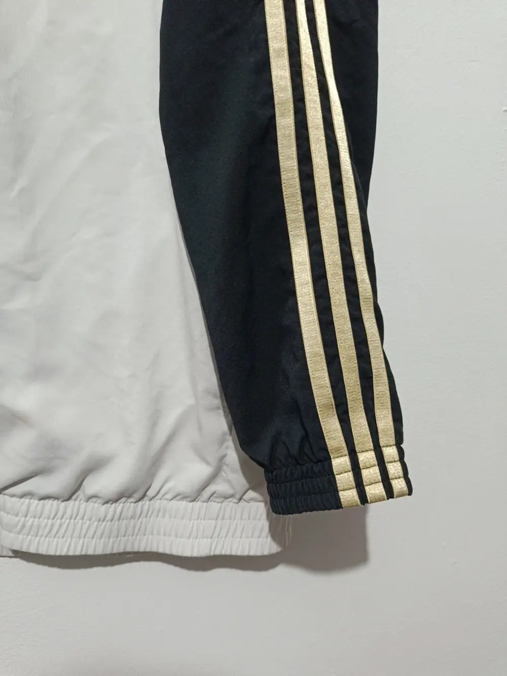 Chaqueta chandal Adidas con capucha talla L, foto 3