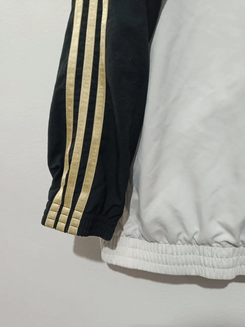 Chaqueta chandal Adidas con capucha talla L, foto 4