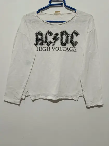 Camiseta manga larga AC/DC talla 11-12 años Zara girls