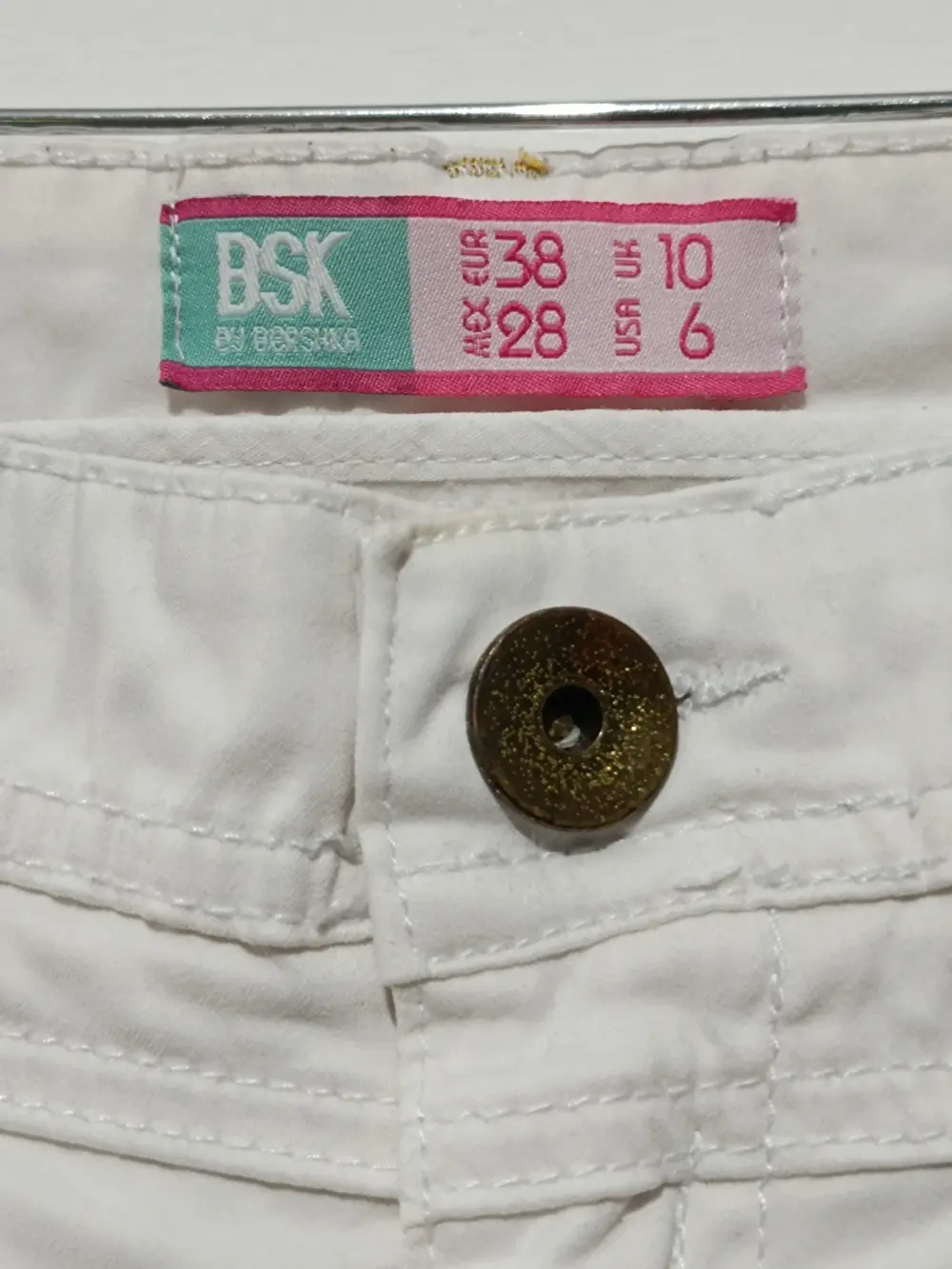 Pantalon corto short vaquero Bershka talla 38 ver medidas, foto 4