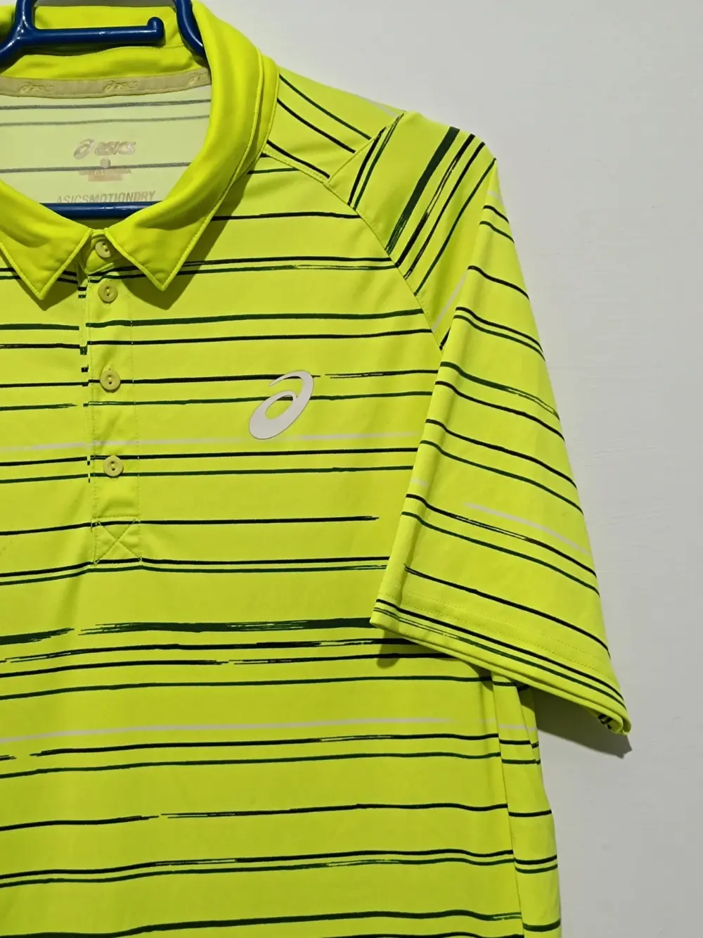 Polo Asics Graphic amarillo bela Motiondry talla L ver medidas, foto 2