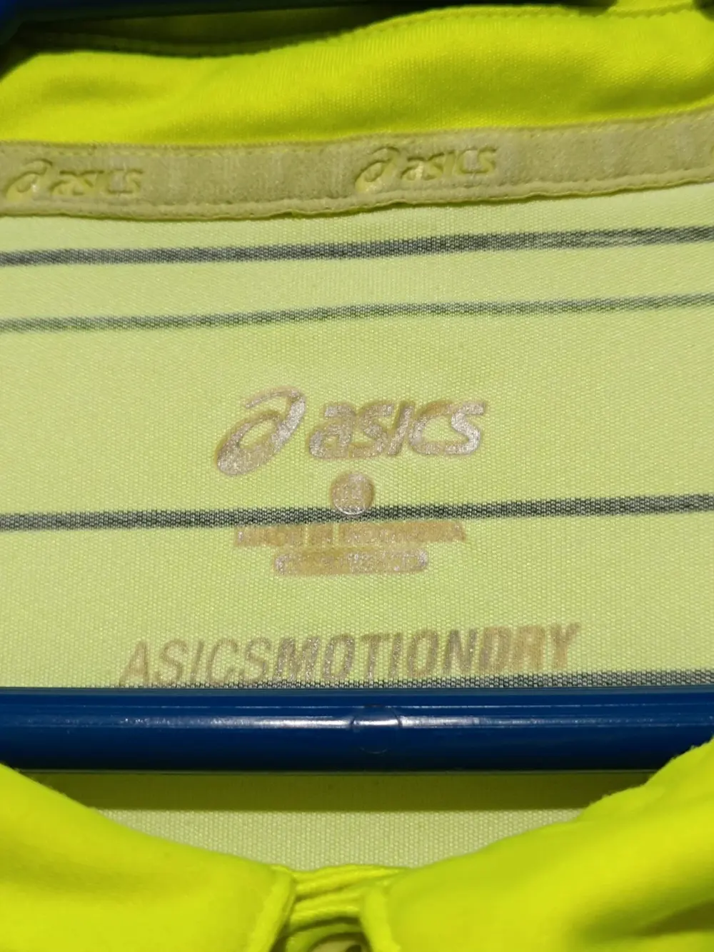 Polo Asics Graphic amarillo bela Motiondry talla L ver medidas, foto 4