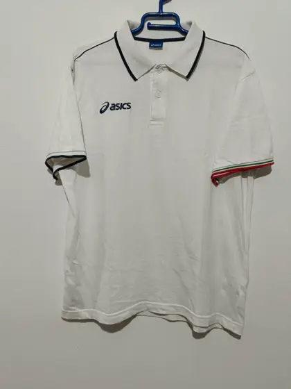 Polo manga corta Italia Asics talla XL pero no es mas una L ver medidas