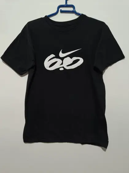 Camiseta manga corta Nike Swoosh 6.0 talla S ver medidas