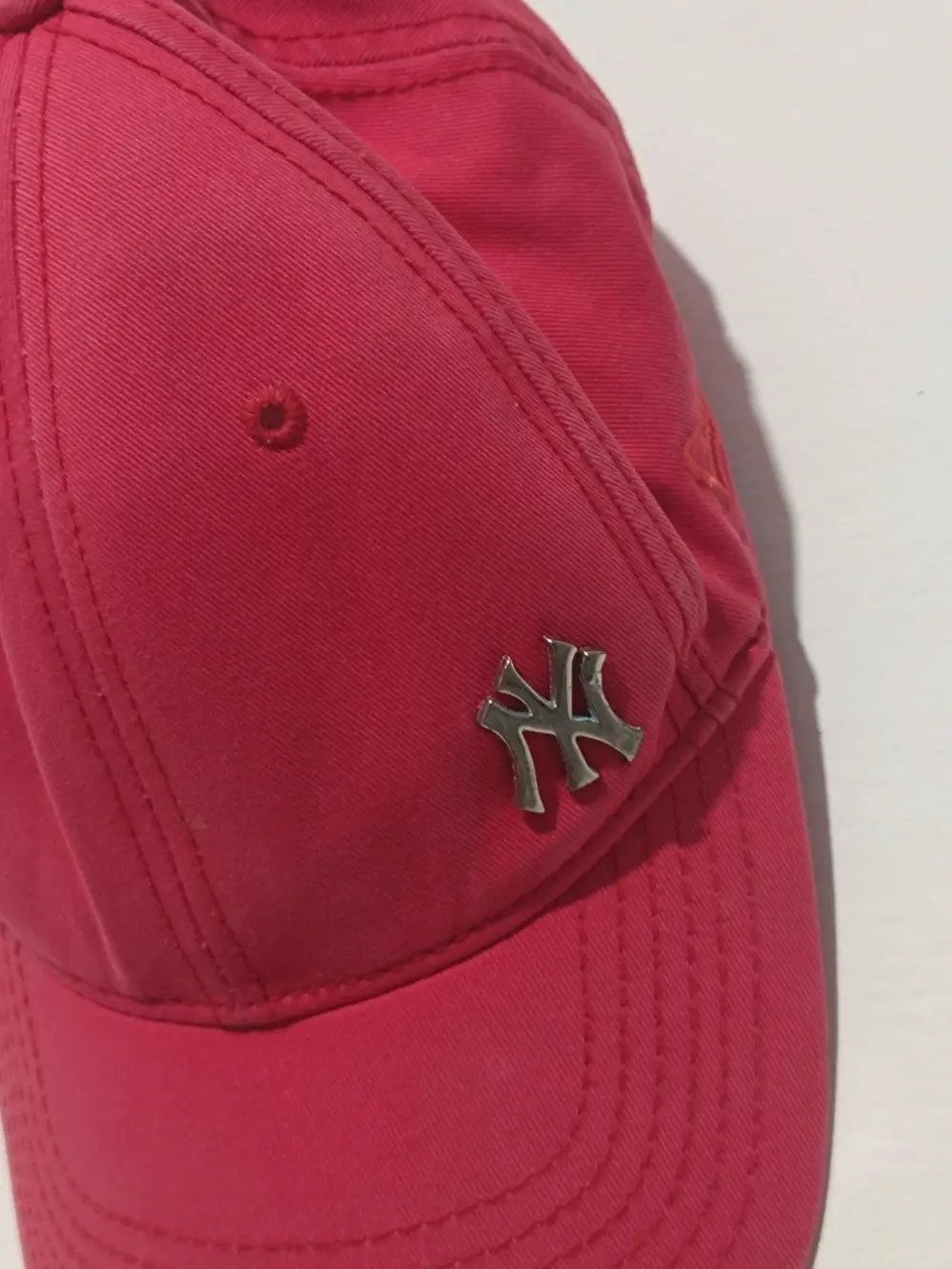 Gorra New era MLB New York yankees logo Plata talla ajustable adulto 58cm unisex, foto 2