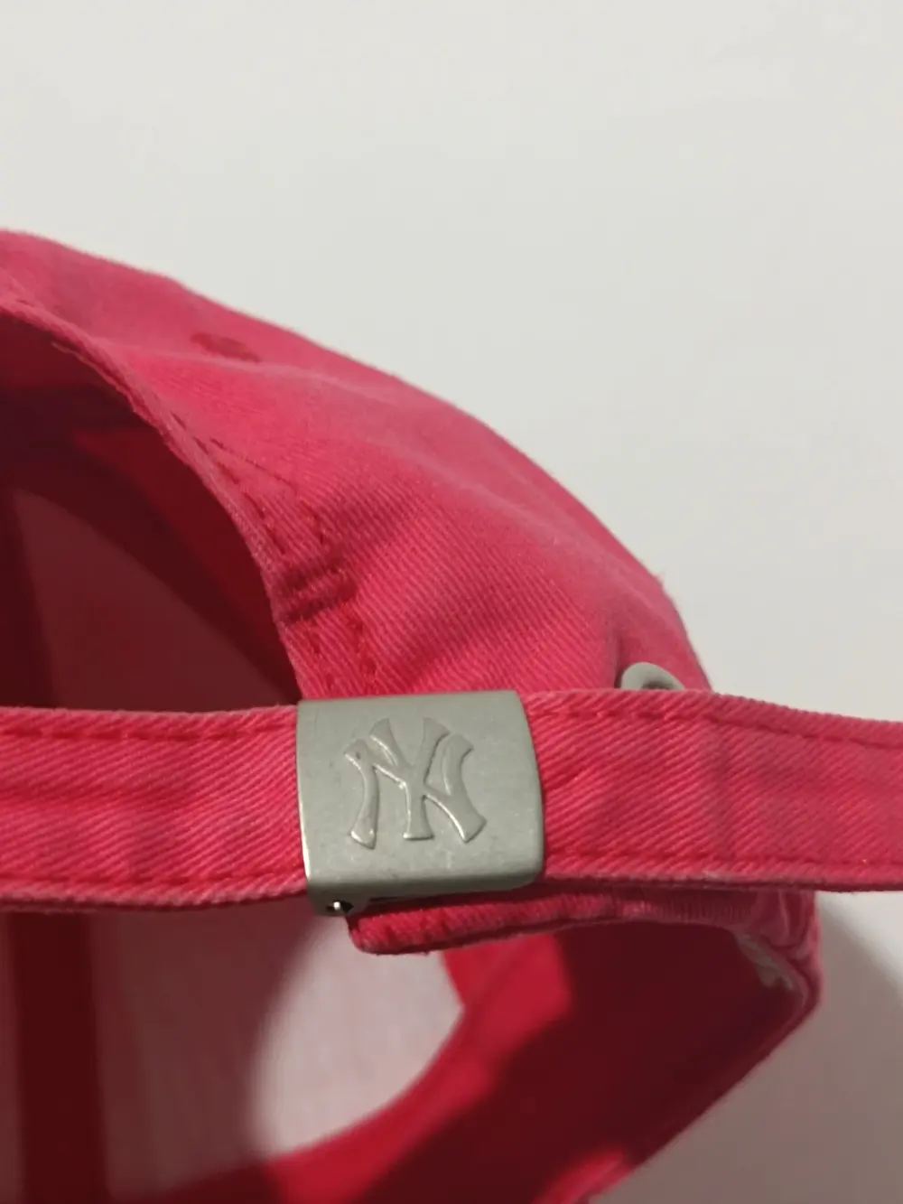Gorra New era MLB New York yankees logo Plata talla ajustable adulto 58cm unisex, foto 4