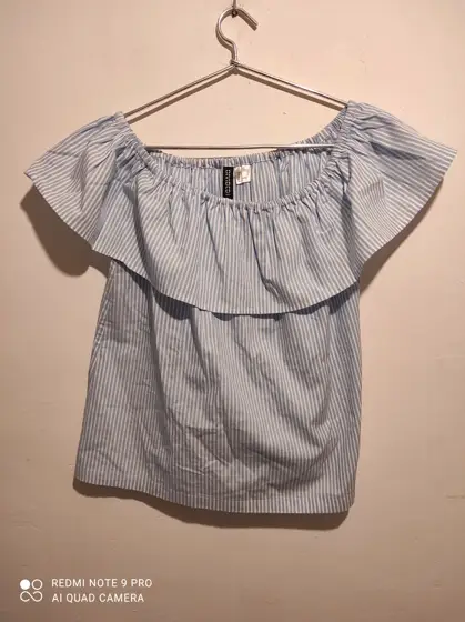 Blusa Divided talla 40 L