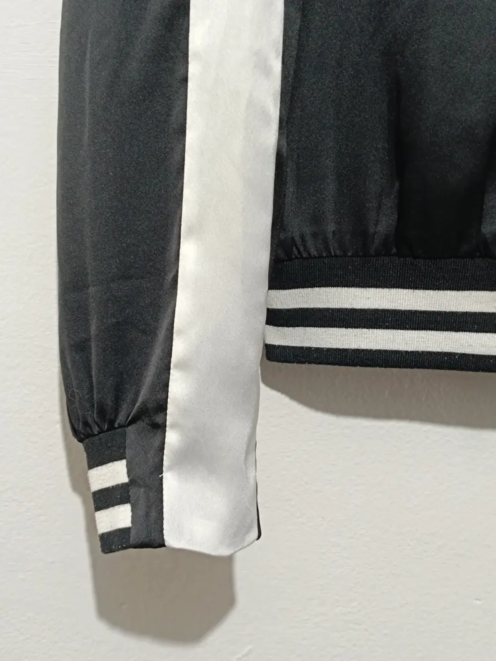 Chaqueta bomber Guess Dreamer talla S, foto 2