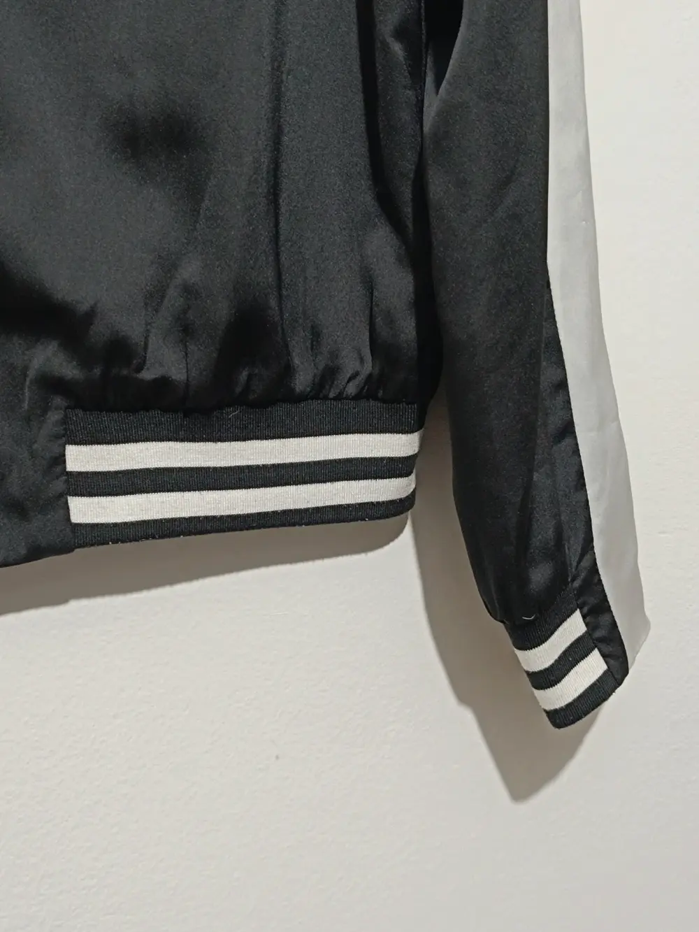Chaqueta bomber Guess Dreamer talla S, foto 3