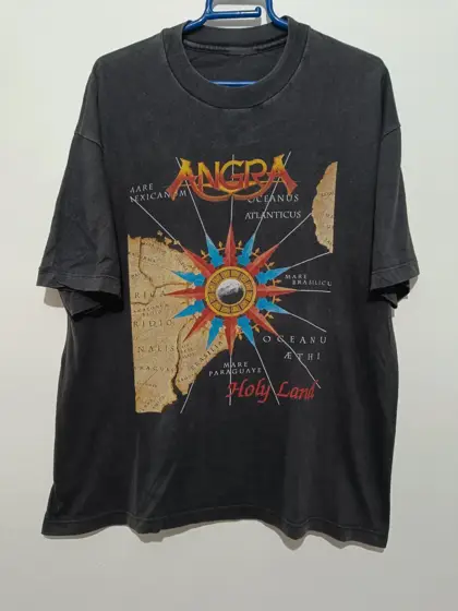Camiseta vintage Angra Holy land Hanes talla L ver medidas