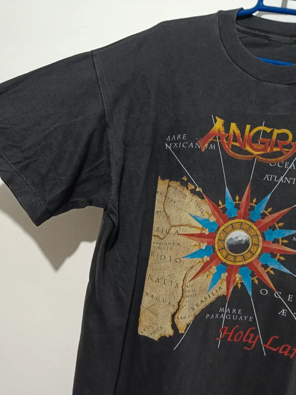 Camiseta vintage Angra Holy land Hanes talla L ver medidas, foto 3