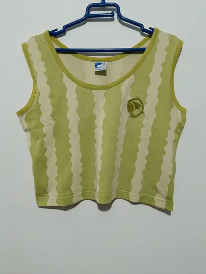 Camiseta top vintage Karhu talla M