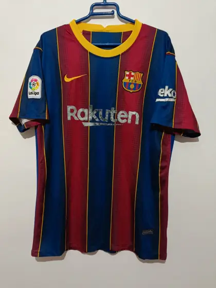 Camiseta FC Barcelona Nike Rakuten 20/21 talla XL sirve para L ver medidas