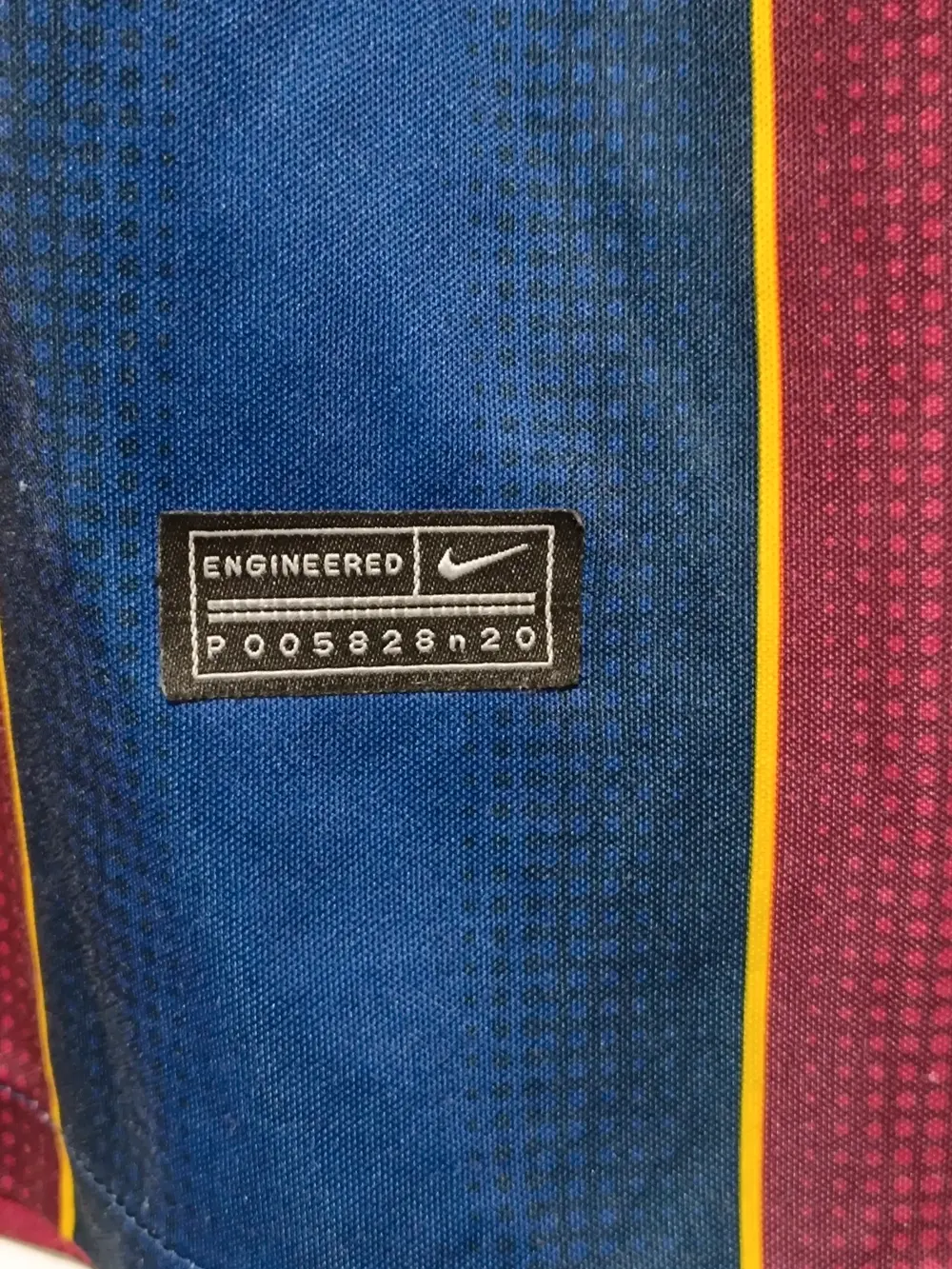 Camiseta FC Barcelona Nike Rakuten 20/21 talla XL sirve para L ver medidas, foto 2