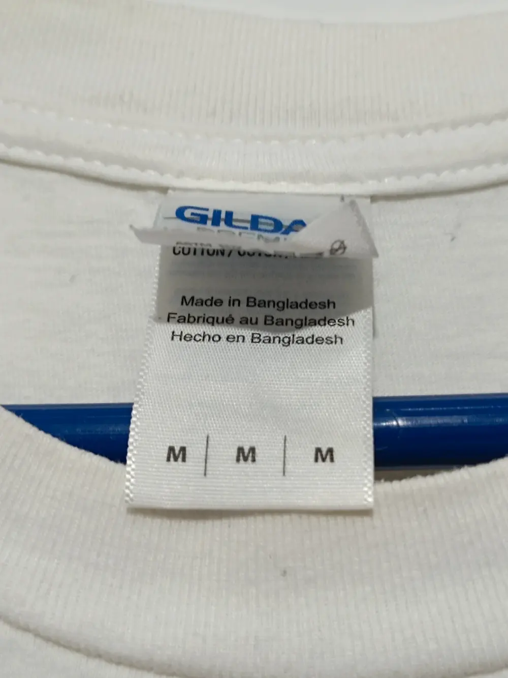 Camiseta tatuaje estampada espalda Brian flores Gildan talla M, foto 4