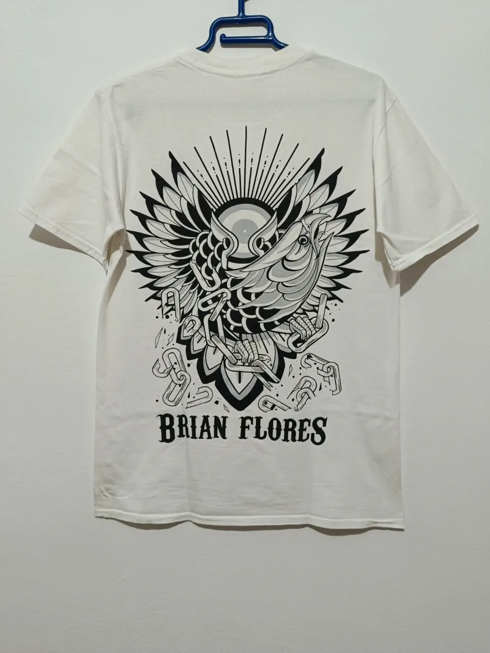 Camiseta tatuaje estampada espalda Brian flores Gildan talla M, foto 5