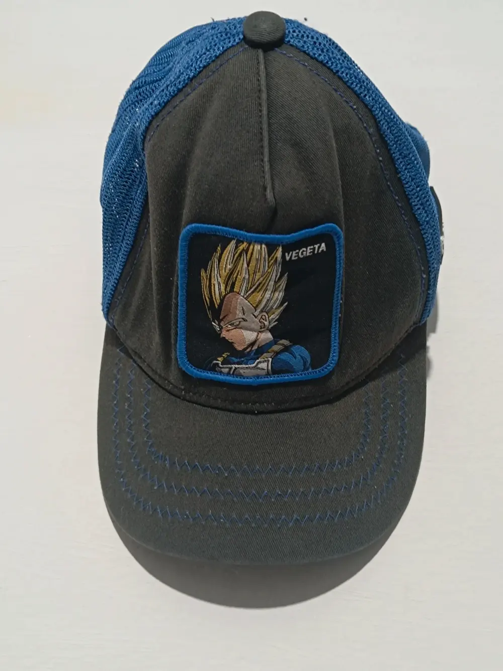 Gorra Trucker Dragon Ball Z Vegeta Saiyan Capslab talla única ajustable adulto unisex