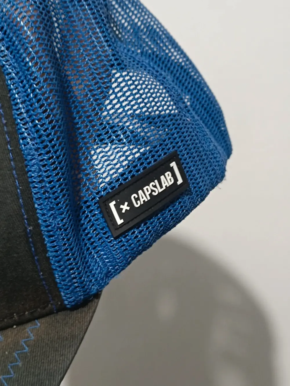 Gorra Trucker Dragon Ball Z Vegeta Saiyan Capslab talla única ajustable adulto unisex, foto 5