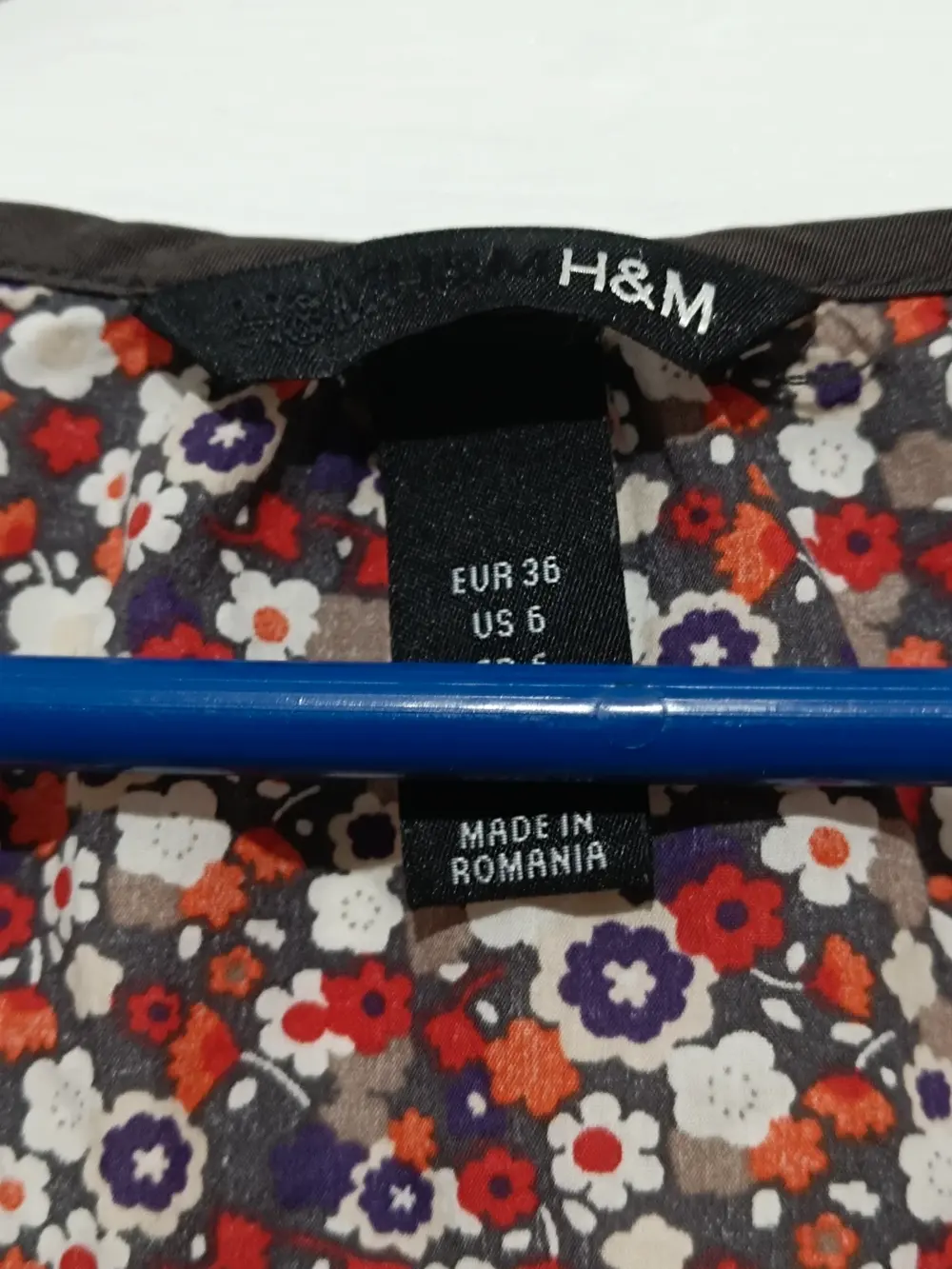 Blusa estampado floral H&M talla S, foto 2