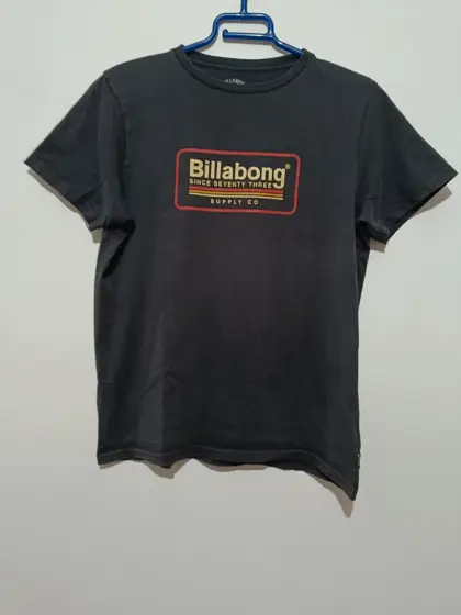 Camiseta Billabong talla 16 años sirve para S ver medidas