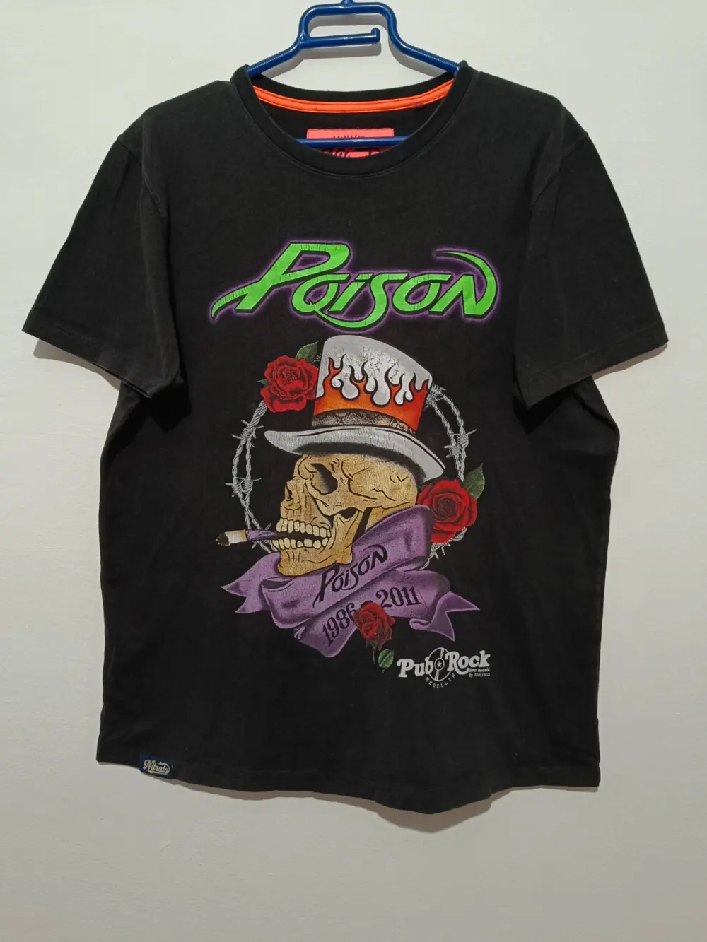 Camiseta vintage Poison pub rock Medellín Nitrato talla L