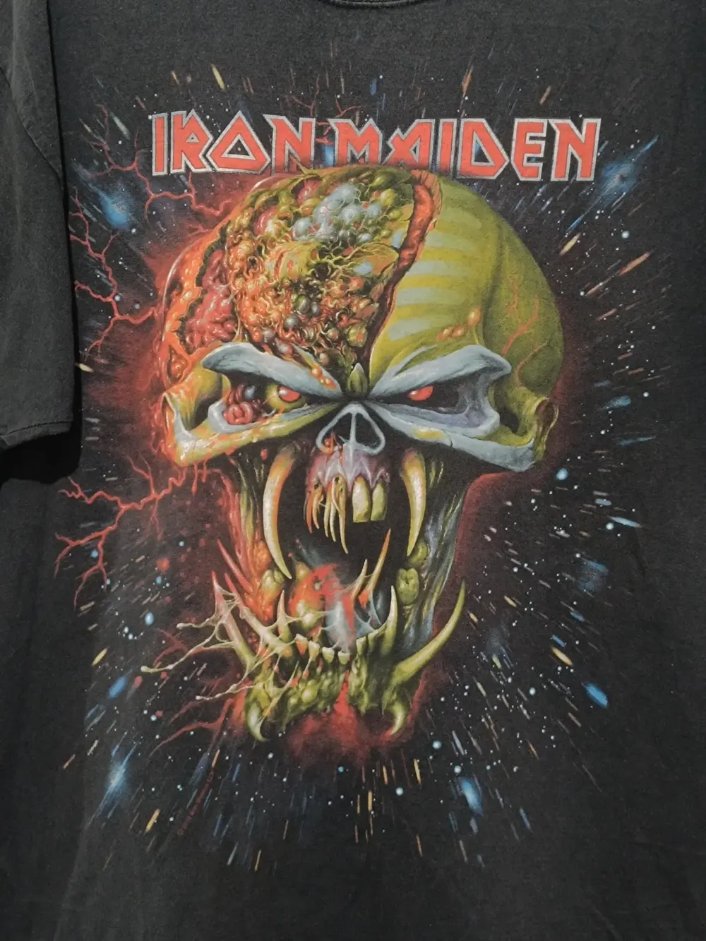 Camiseta vintage Iron Maiden final frontier tour USA 2010 Hanes talla L sirve para XL ver medidas, foto 2