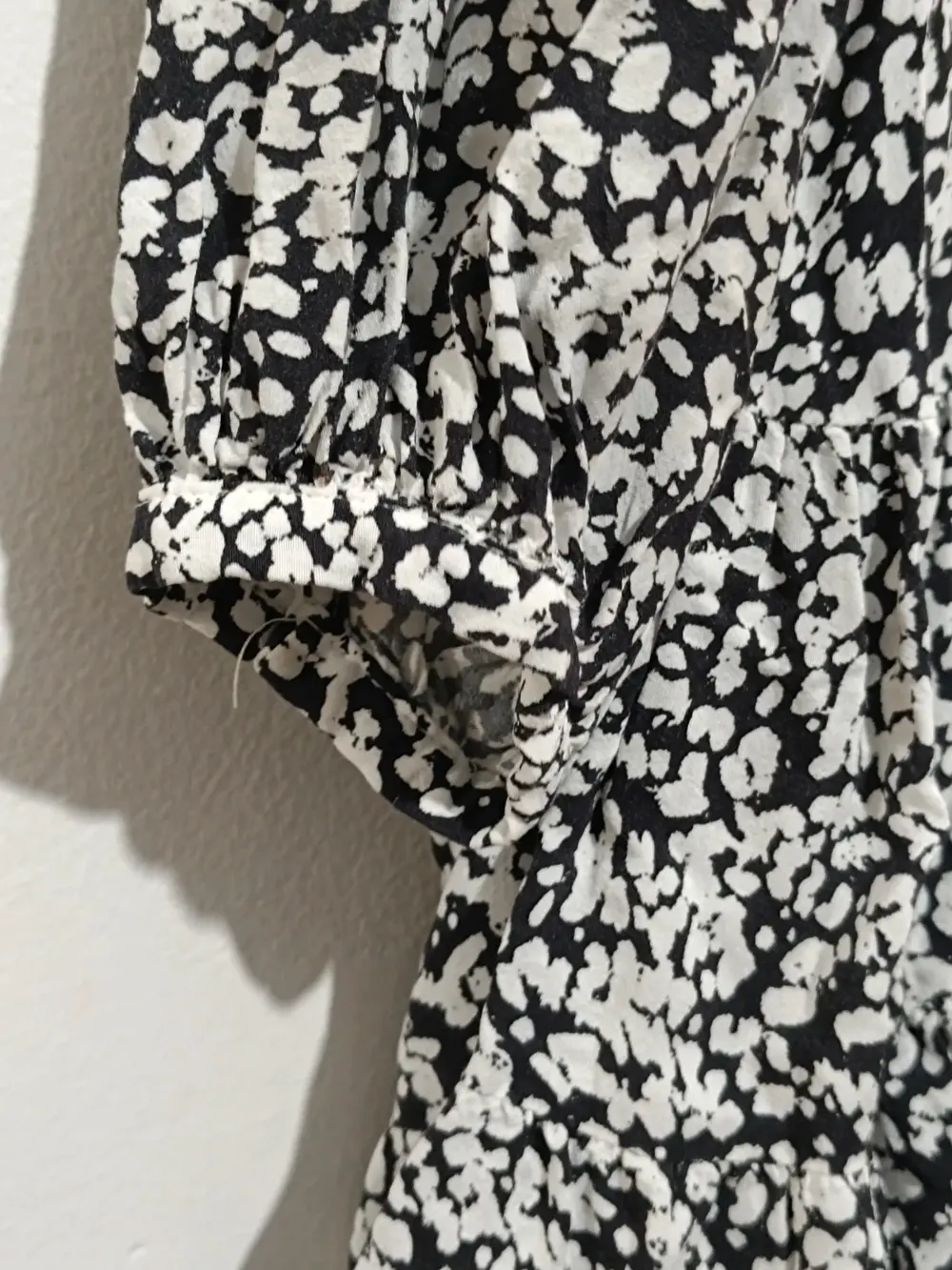 Vestido Zara blanco y negro estampado leopardo talla M, foto 3