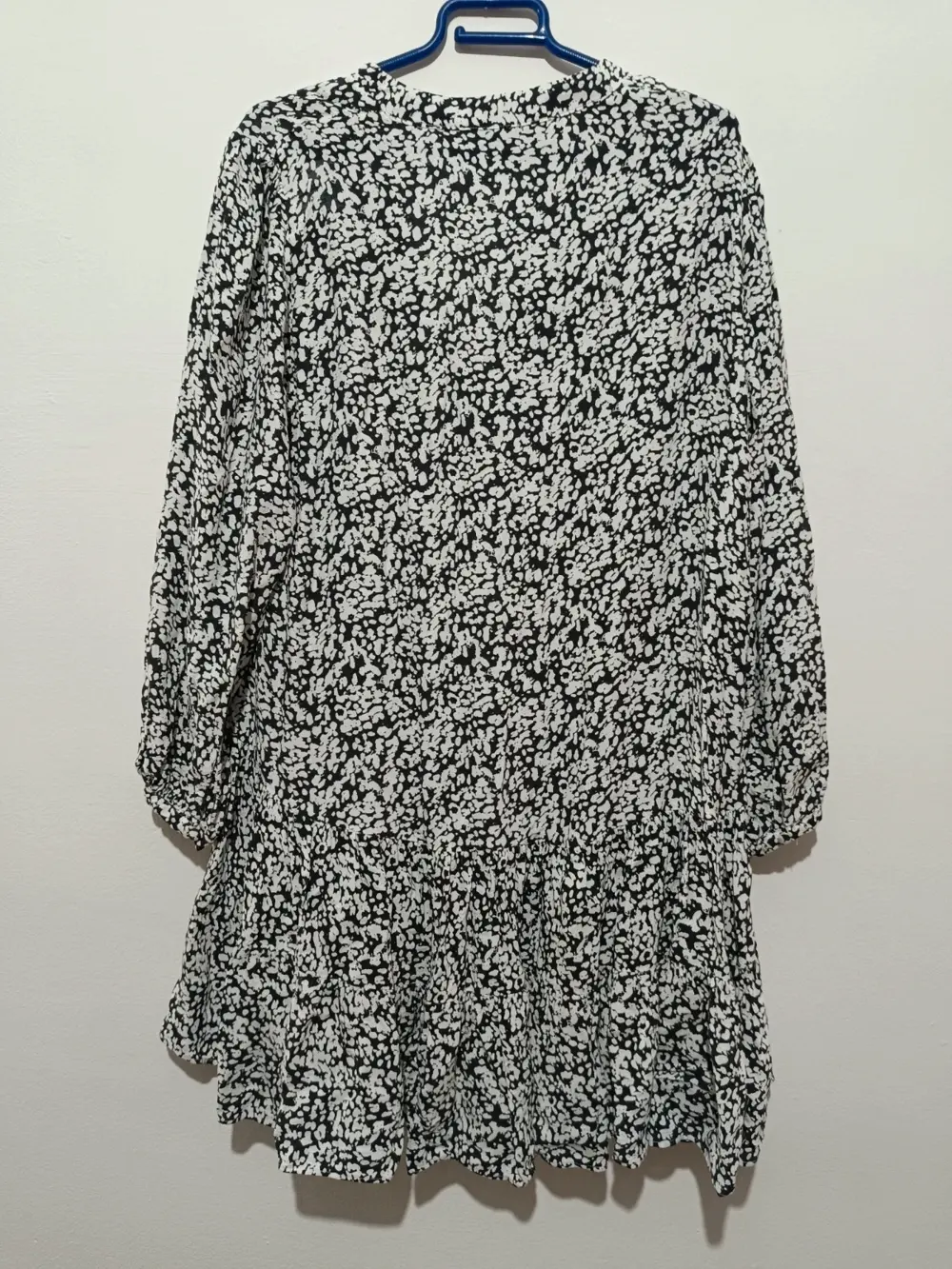 Vestido Zara blanco y negro estampado leopardo talla M, foto 5