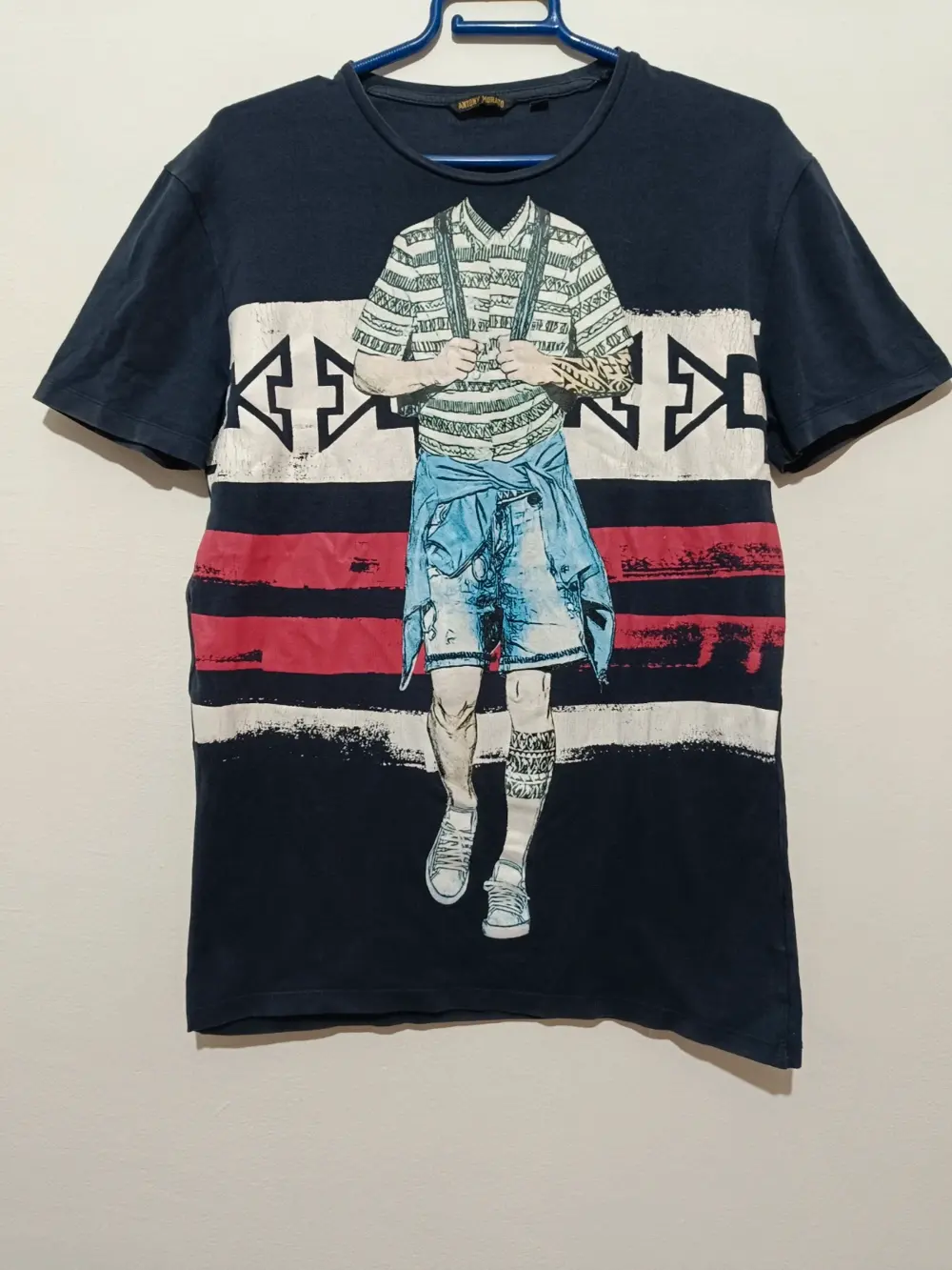 Camiseta manga corta Antony Morato talla L pero es mas una M ver medidas