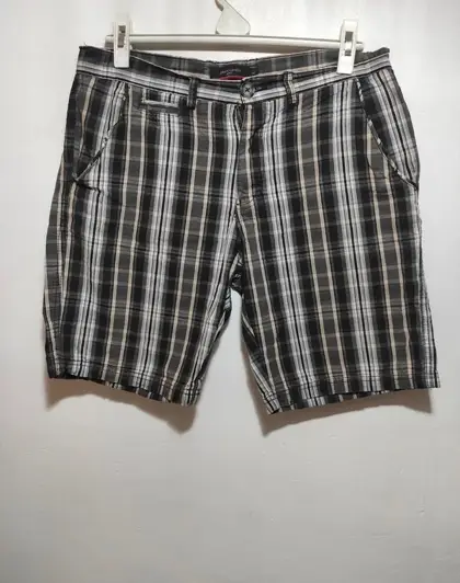 Pantalon corto de cuadros Pierre cardin talla M