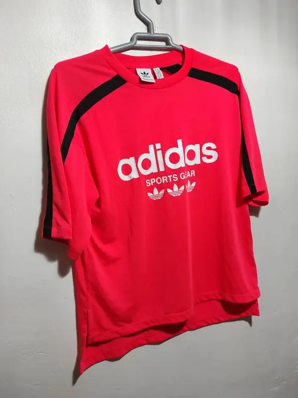 Camiseta manga corta Adidas unisex talla M sirve para L ver medidas, foto 2
