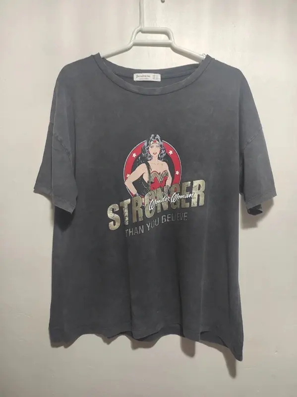 Camiseta manga corta Wonder woman Stradivarius talla S