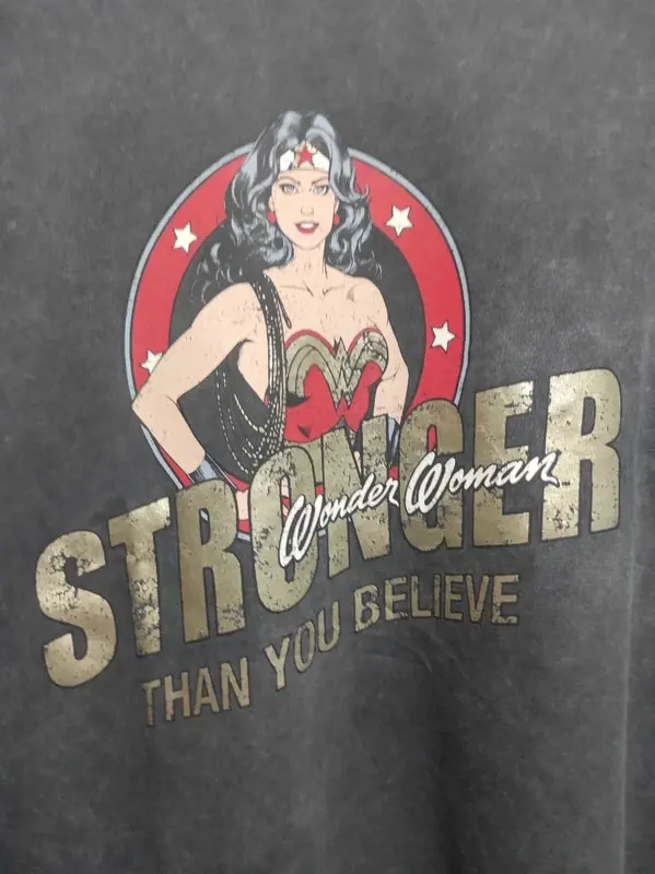 Camiseta manga corta Wonder woman Stradivarius talla S, foto 2
