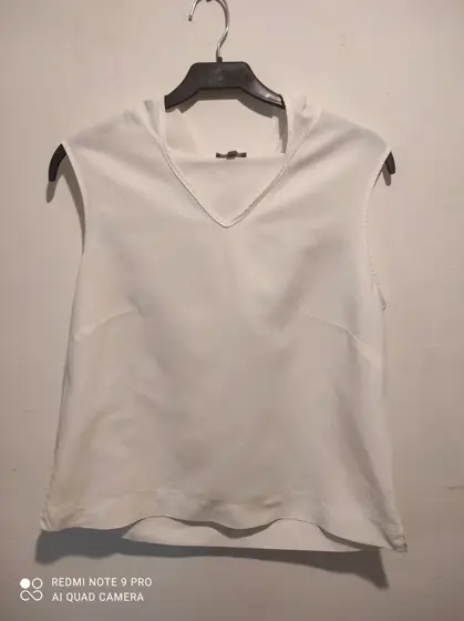 Blusa con capucha Naf Naf talla 42