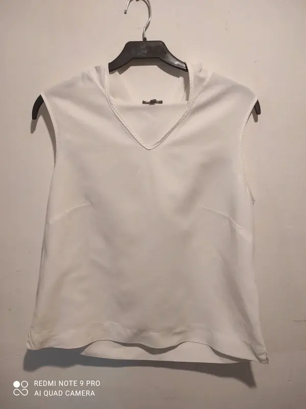Blusa con capucha Naf Naf talla 42