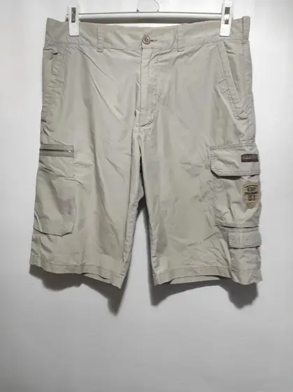 Pantalon corto cargo Napapijri talla 48 pero es una 42