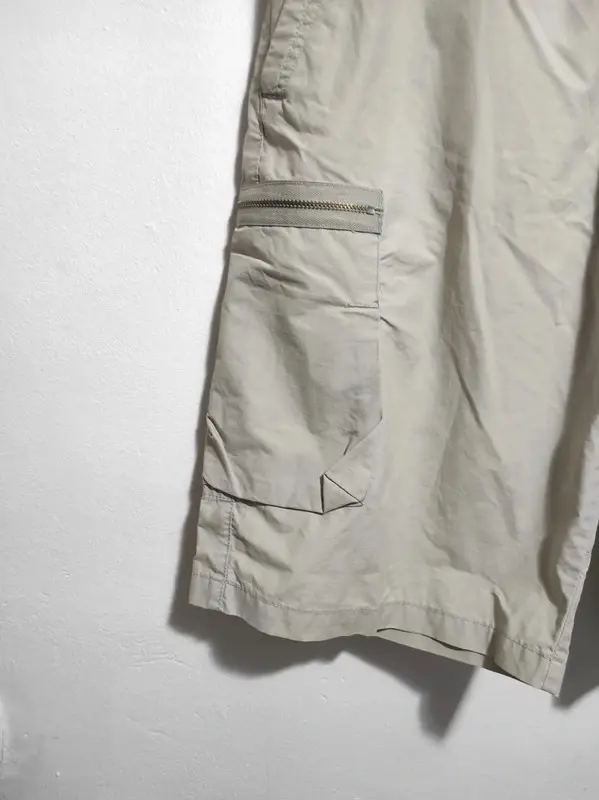Pantalon corto cargo Napapijri talla 48 pero es una 42, foto 3