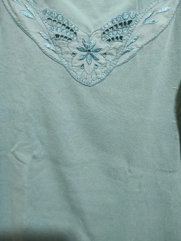 Camiseta blusa sin mangas Gina locardo, foto 2