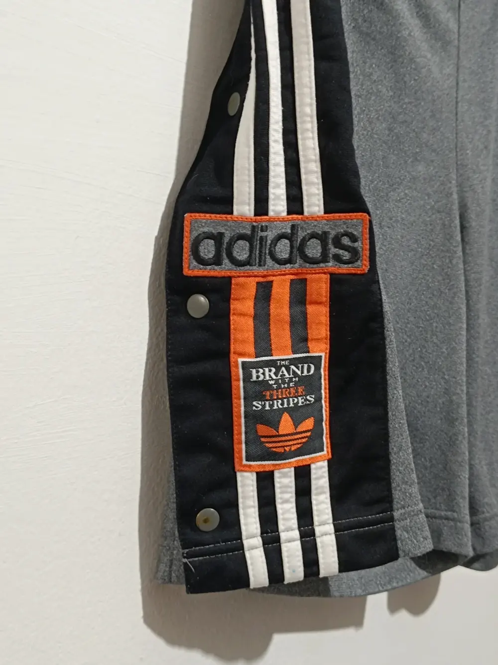 Pantalon corto Adidas originals 3 Stripes talla sirve para 2XL/3XL ver medidas!!, foto 2