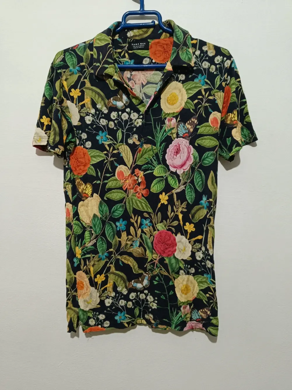 Camiseta estampada manga corta con flores Zara man talla S