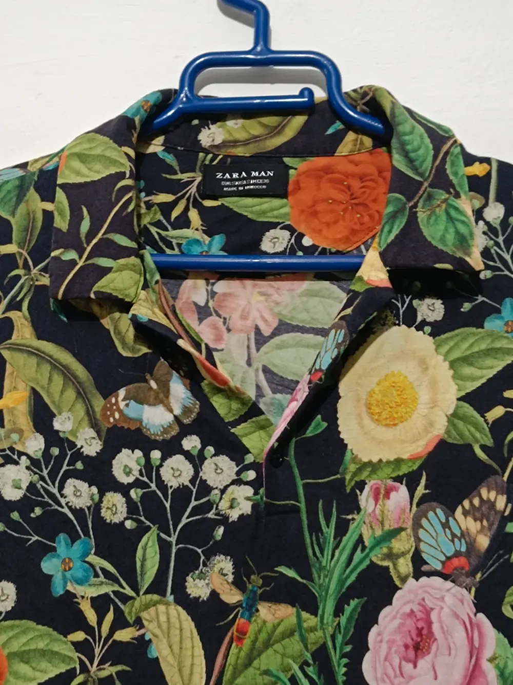 Camiseta estampada manga corta con flores Zara man talla S, foto 2