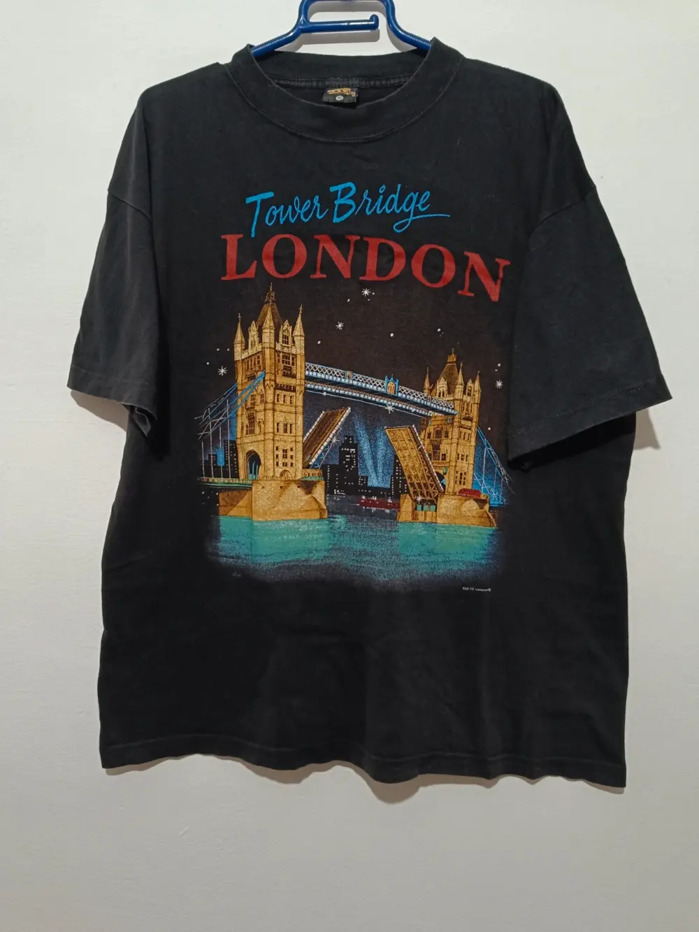 Camiseta vintage Tower Bridge London Zip It talla M sirve para L ver medidas