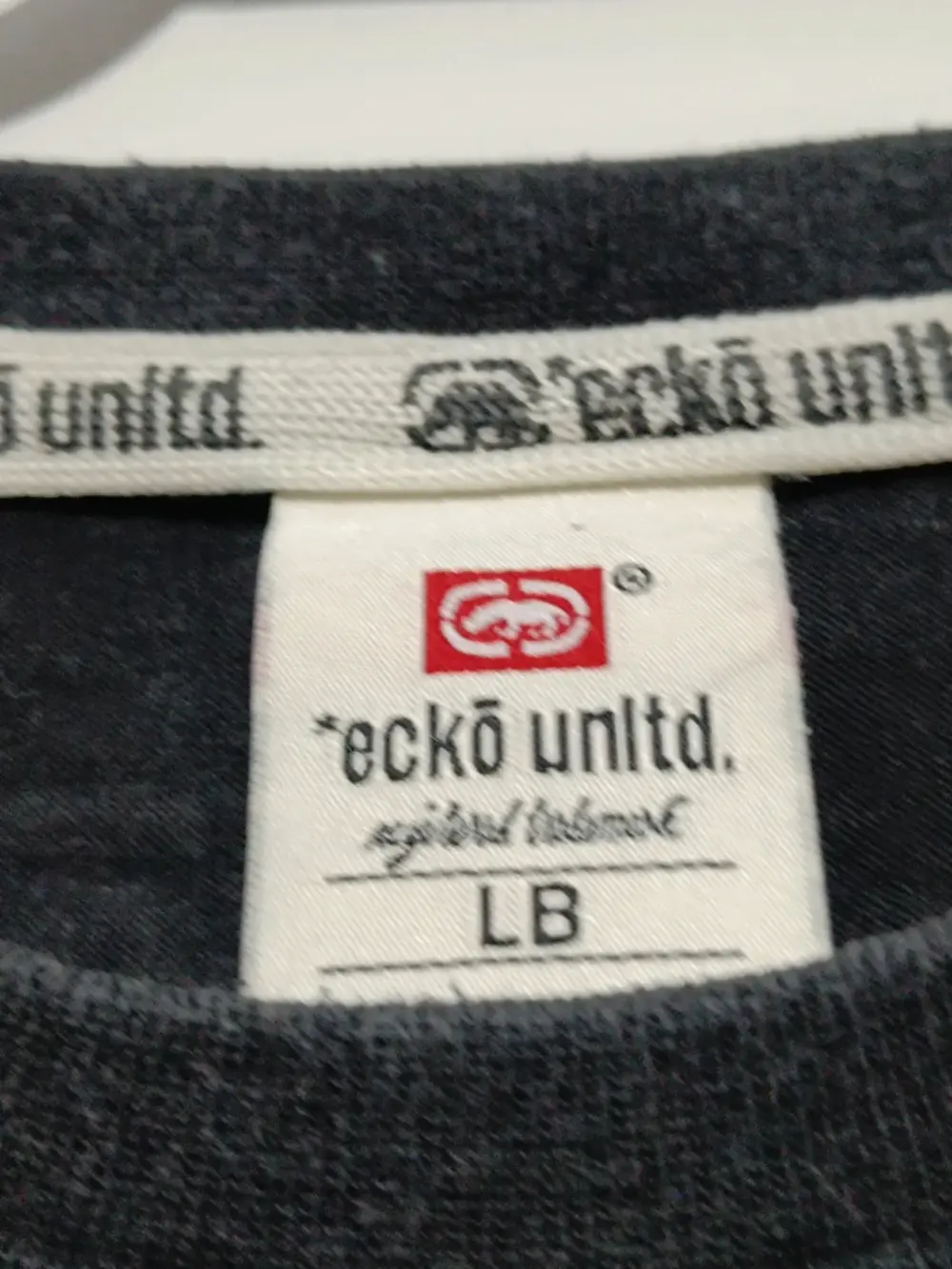 Camiseta vintage Ecko Unltd. Con estampado grafiti Y2K talla sirve para XS/S ver medidas, foto 4