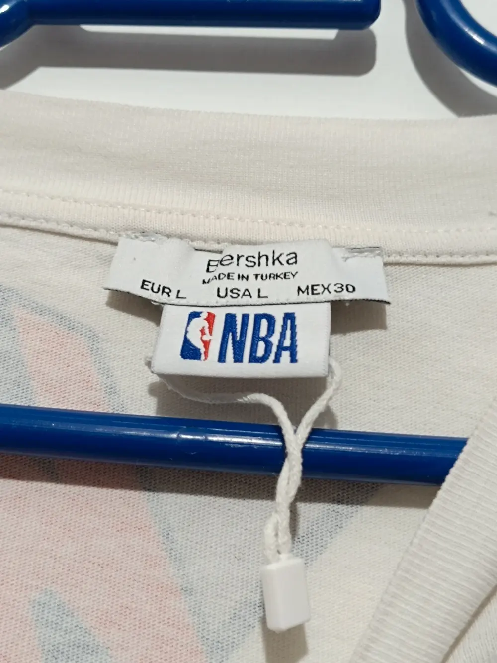 Camiseta top NBA Bershka talla L, foto 4